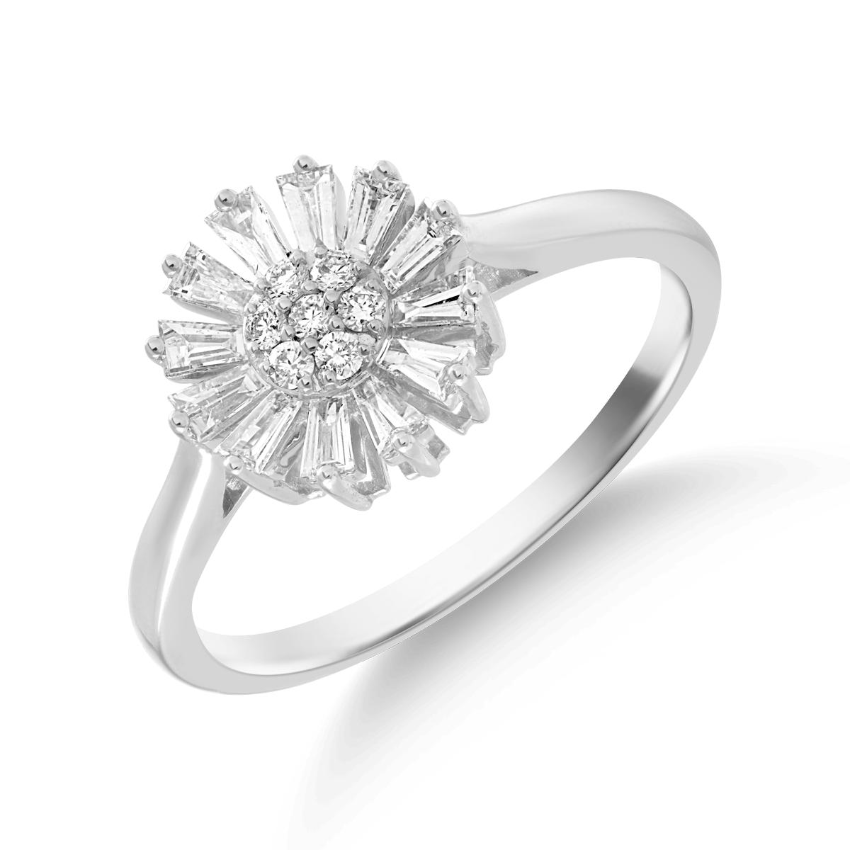 Inel floare din aur alb de 14K cu diamante de 0.37ct